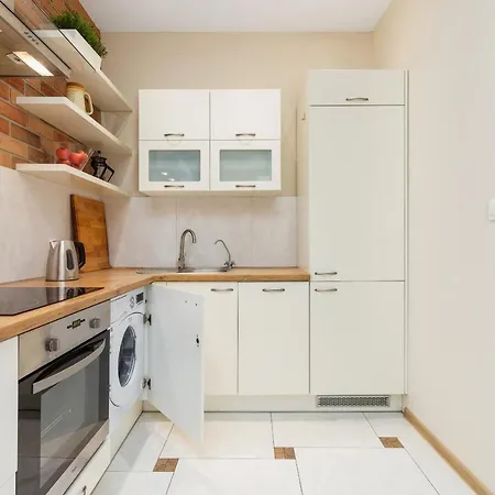 Deluxe Brzozowa By Renters Apartment Krakow