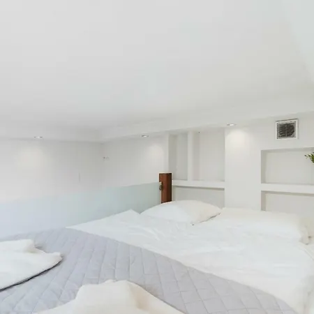 Deluxe Brzozowa By Renters Krakow