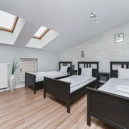 Deluxe Brzozowa By Renters Krakow