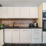 아파트 Deluxe Brzozowa By Renters *
