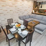 아파트 Deluxe Brzozowa By Renters *